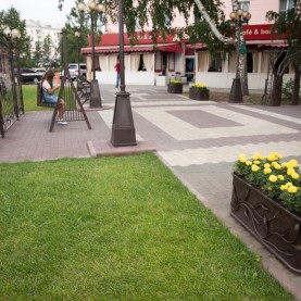 Сквер у кафе «Лакомка», Барнаул